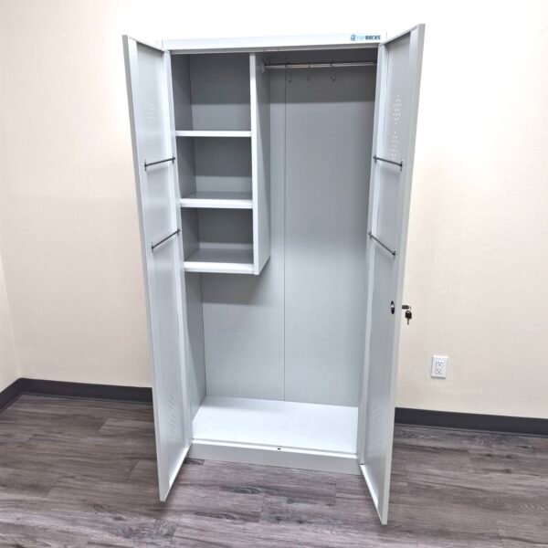 photo_2026-04-13 18.25.02 Cleaning cabinet 2